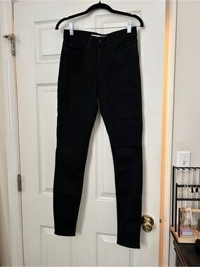 Levi's Signature Black Mid Rise Skinny Jeans